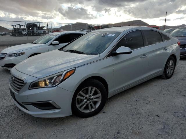 HYUNDAI SONATA SE 2016 with VIN 5NPE24AF8GH267717 - Photo from auction