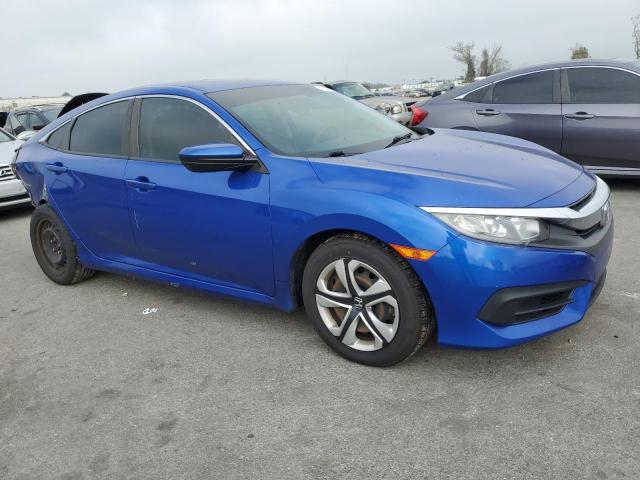 Photo 4 from auction – 2018 HONDA CIVIC LX with VIN 19XFC2F53JE031090