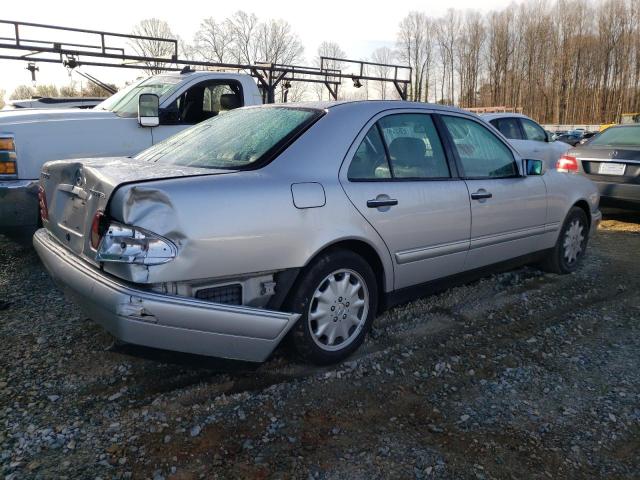 Photo 3 from auction – 1998 MERCEDES-BENZ E 300TD with VIN WDBJF25F6WA625841