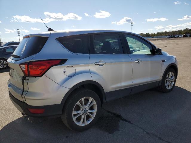 Photo 3 from auction – 2019 FORD ESCAPE SE with VIN 1FMCU0GD7KUC37828