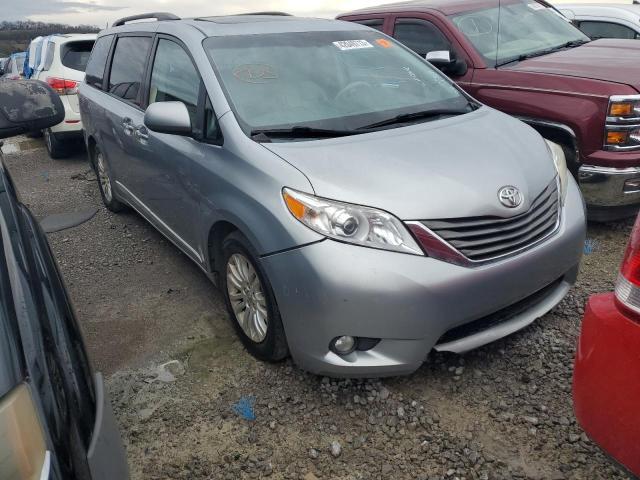 Photo 4 from auction – 2014 TOYOTA SIENNA XLE with VIN 5TDYK3DC0ES479611