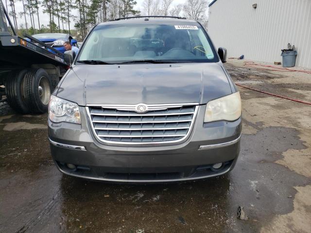 Photo 5 from auction – 2010 CHRYSLER TOWN & COU with VIN 2A4RR5D13AR293374
