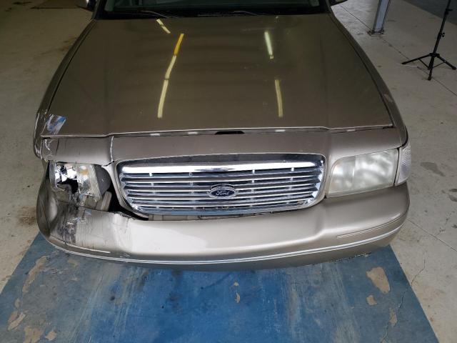 Photo 11 from auction – 2000 FORD CROWN VICT with VIN 2FAFP74W2YX167055