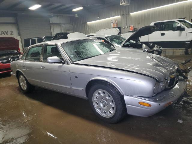 صورة رقم 4 من المزاد - 2003 JAGUAR XJ8 مع VIN SAJDA14C13LF57838