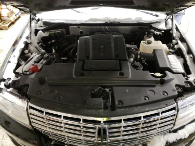 Photo 12 from auction – 2011 LINCOLN NAVIGATOR with VIN 5LMJJ2J50BEJ09497