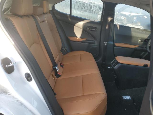 Photo 10 from auction – 2021 LEXUS UX 200 with VIN JTHX3JBH1M2033306