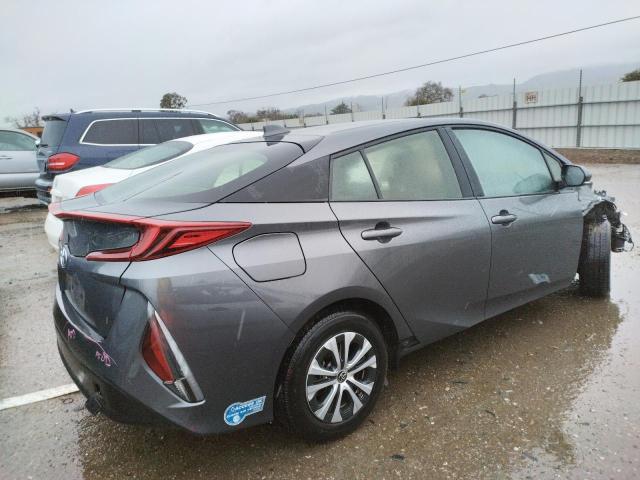Photo 3 from auction – 2022 TOYOTA PRIUS PRIM with VIN JTDKAMFPXN3197301