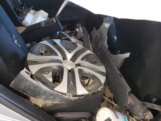 Photo 13 from auction – 2018 TOYOTA RAV4 LE with VIN JTMBFREV1JJ208366