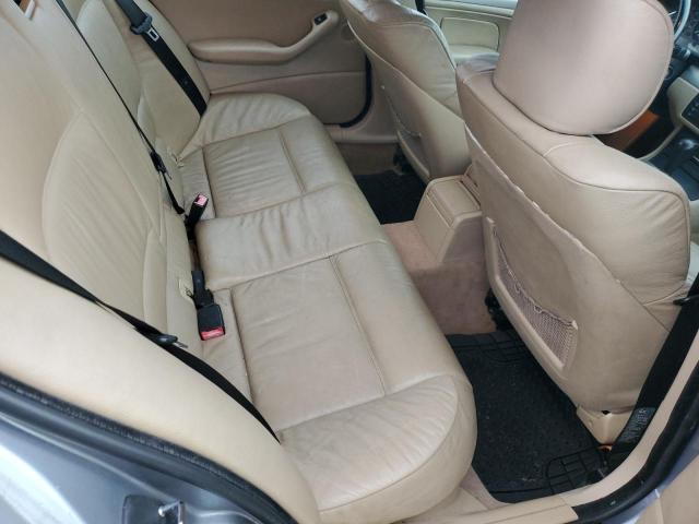 Photo 10 from auction – 2003 BMW 3 SERIES with VIN WBAEN33413PC12554