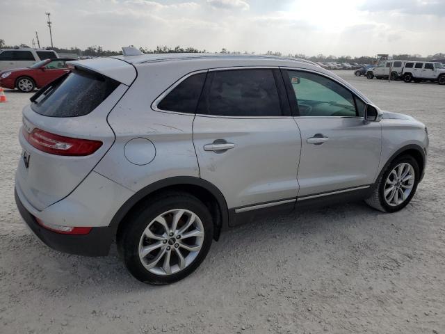 Photo 3 from auction – 2019 LINCOLN MKC SELECT with VIN 5LMCJ2C94KUL43513