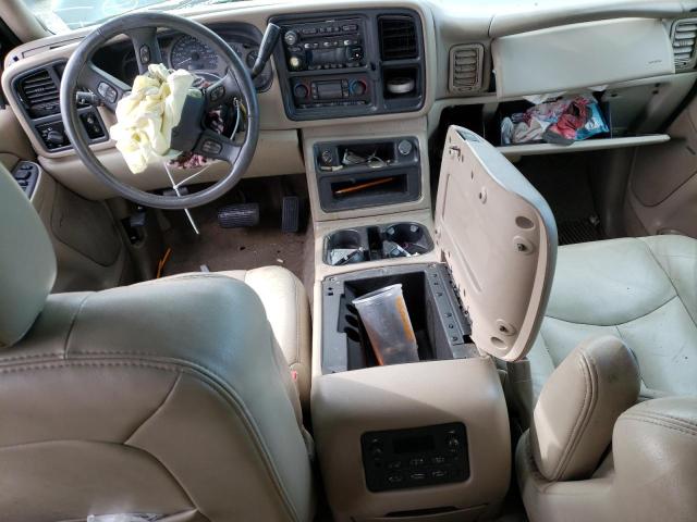 Photo 8 from auction – 2004 CHEVROLET SUBURBAN with VIN 3GNFK16Z046304227