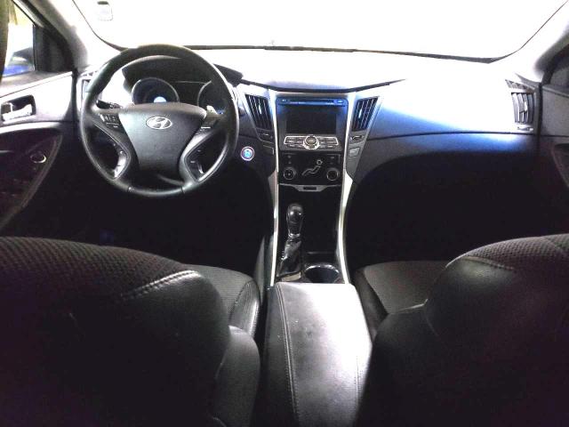 Photo 8 from auction – 2011 HYUNDAI SONATA SE with VIN 5NPEC4AC1BH238541