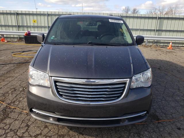 Photo 5 from auction – 2016 CHRYSLER TOWN & COU with VIN 2C4RC1BG8GR290020