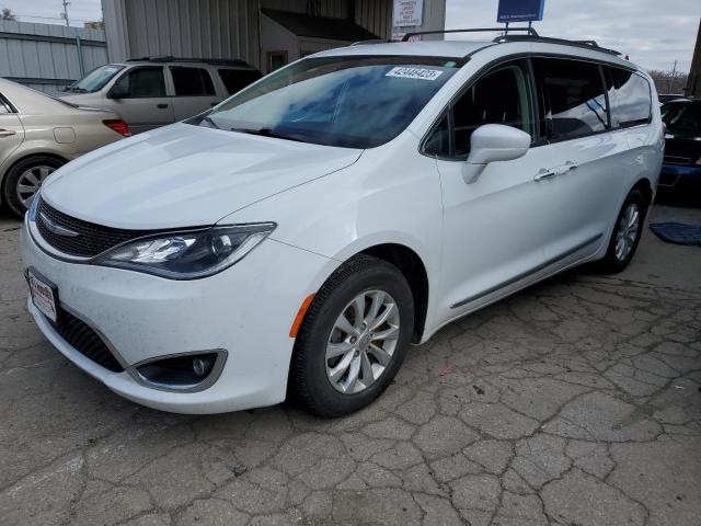 CHRYSLER PACIFICA T 2018 with VIN 2C4RC1BG3JR123345 - Photo from auction