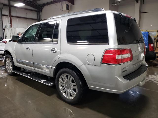 Photo 2 from auction – 2011 LINCOLN NAVIGATOR with VIN 5LMJJ2J5XBEJ05859