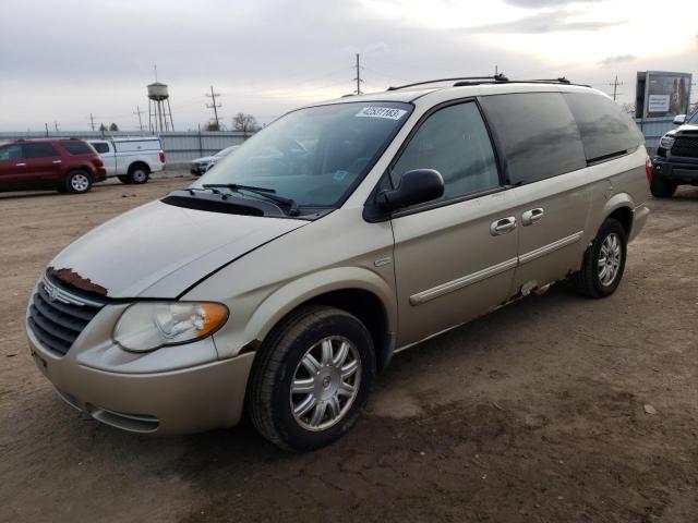 CHRYSLER TOWN & COU 2005 with VIN 2C4GP54L15R281802 - Photo from auction