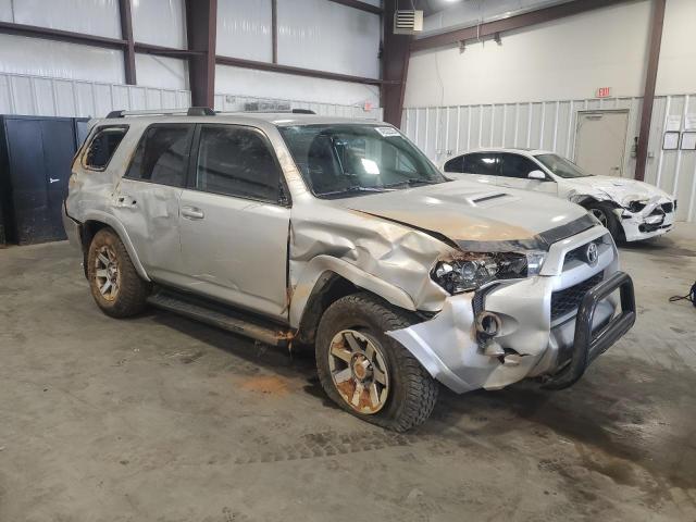 Photo 4 from auction – 2016 TOYOTA 4RUNNER SR with VIN JTEBU5JR7G5314244
