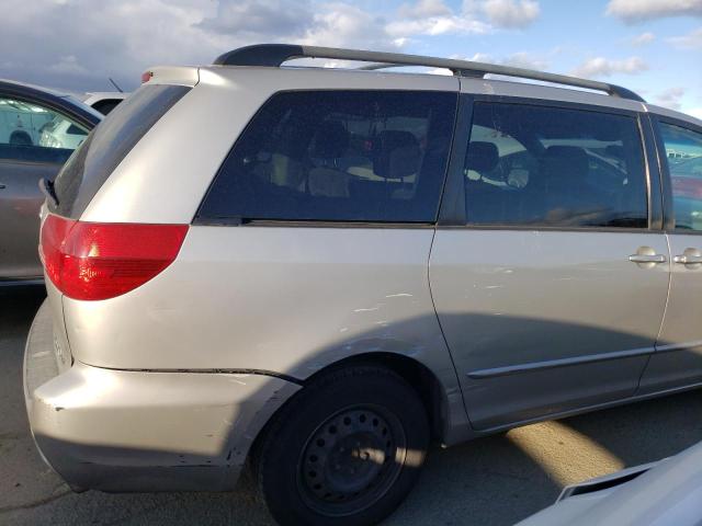 Photo 11 from auction – 2004 TOYOTA SIENNA CE with VIN 5TDZA23C04S125377