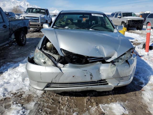 Photo 5 from auction – 2005 TOYOTA CAMRY LE with VIN 4T1BE30K65U562848