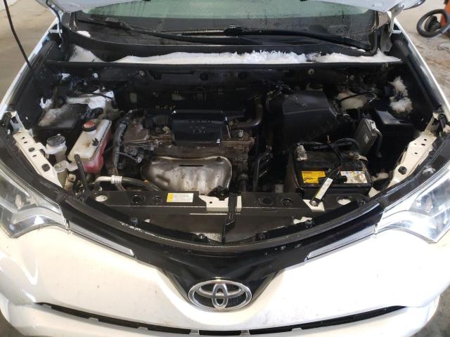 Photo 11 from auction – 2016 TOYOTA RAV4 LE with VIN JTMBFREV3GJ058625