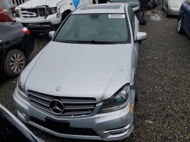 Photo 5 from auction – 2014 MERCEDES-BENZ C 250 with VIN WDDGF4HB8EA965092