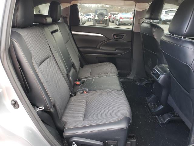 Фото 11 с аукциона – 2016 TOYOTA HIGHLANDER с VIN 5TDBKRFHXGS302116