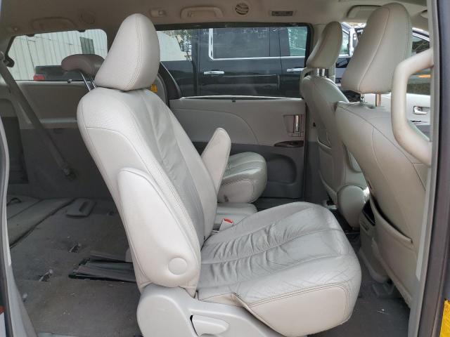 Photo 11 from auction – 2011 TOYOTA SIENNA XLE with VIN 5TDYK3DC8BS008303