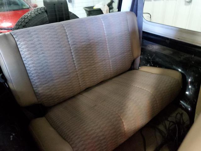 Photo 10 from auction – 2000 JEEP WRANGLER / with VIN 1J4FA29P6YP805341
