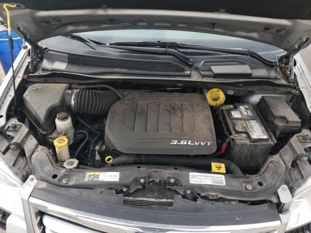 Photo 12 from auction – 2015 CHRYSLER TOWN & COU with VIN 2C4RC1CG1FR547497