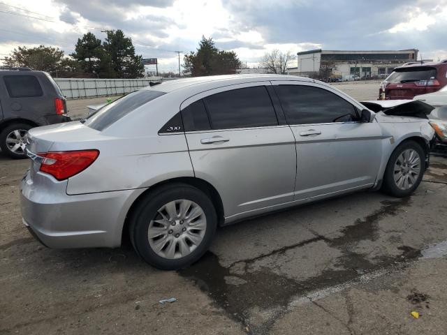 Photo 3 from auction – 2012 CHRYSLER 200 LX with VIN 1C3CCBAB3CN162913