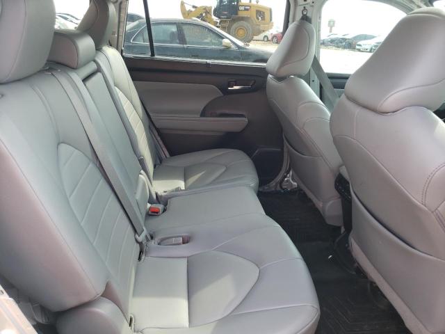 Photo 11 from auction – 2021 TOYOTA HIGHLANDER with VIN 5TDGZRBH8MS063071