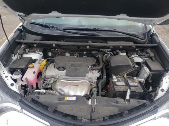 Photo 12 from auction – 2018 TOYOTA RAV4 LE with VIN 2T3ZFREV5JW503423
