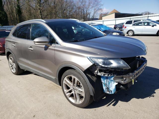 Photo 4 from auction – 2017 LINCOLN MKC RESERV with VIN 5LMCJ3D9XHUL08164