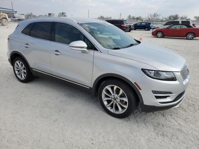 Photo 4 from auction – 2019 LINCOLN MKC SELECT with VIN 5LMCJ2C94KUL43513