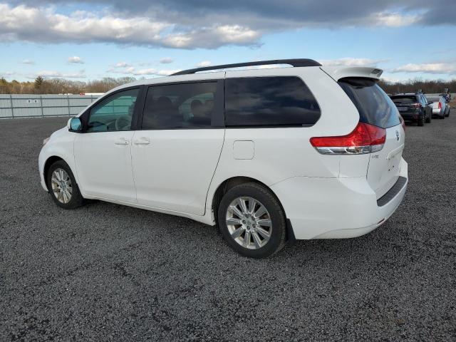 Photo 2 from auction – 2013 TOYOTA SIENNA LE with VIN 5TDJK3DC0DS068368