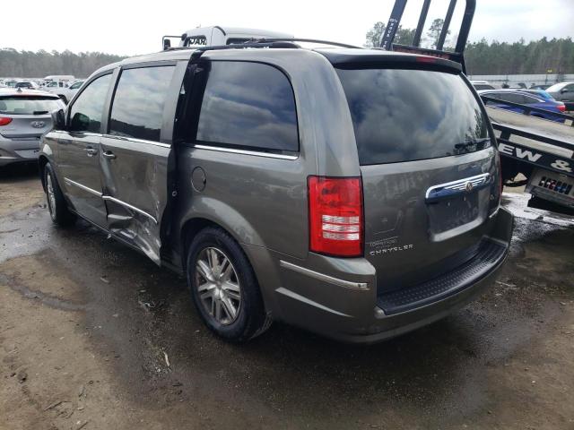 Photo 2 from auction – 2010 CHRYSLER TOWN & COU with VIN 2A4RR5D13AR293374