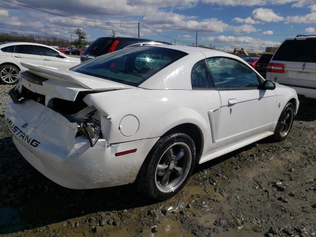 Photo 3 from auction – 2000 FORD MUSTANG with VIN 1FAFP404XYF244477