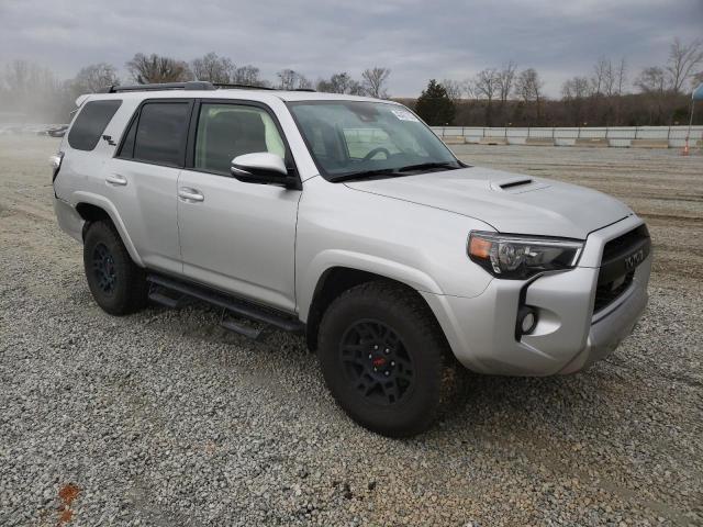 Photo 4 from auction – 2020 TOYOTA 4RUNNER SR with VIN JTEBU5JR6L5827057