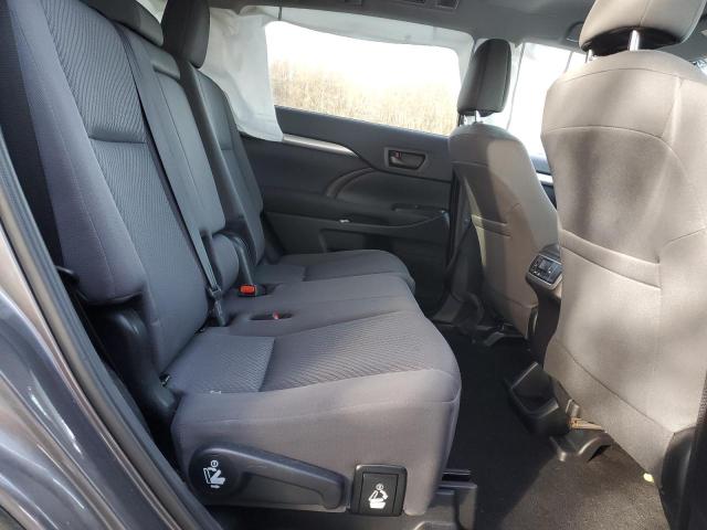 Photo 11 from auction – 2019 TOYOTA HIGHLANDER with VIN 5TDBZRFHXKS739618
