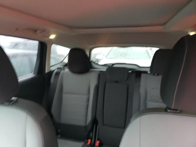 Photo 10 from auction – 2016 FORD ESCAPE SE with VIN 1FMCU0GX1GUB39945