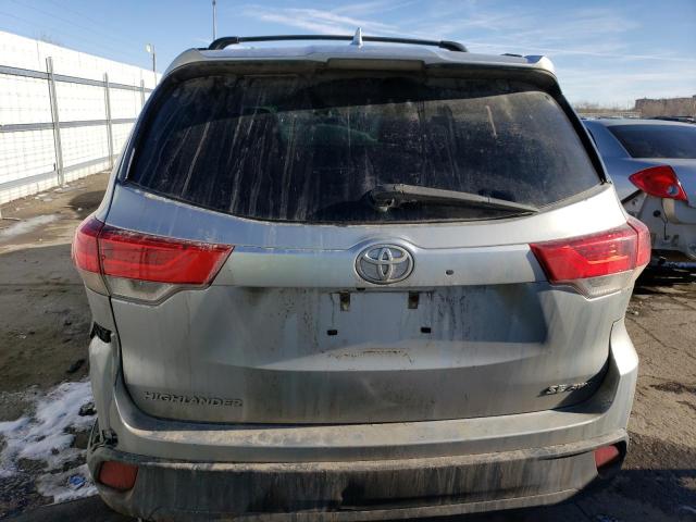 Zdjęcie 6 z aukcji – 2017 TOYOTA HIGHLANDER z VIN 5TDJZRFH3HS442694