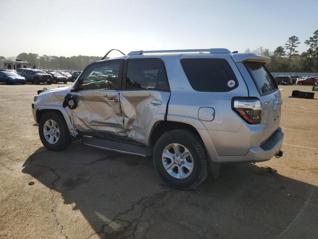 Photo 2 from auction – 2018 TOYOTA 4RUNNER SR with VIN JTEZU5JR0J5183051