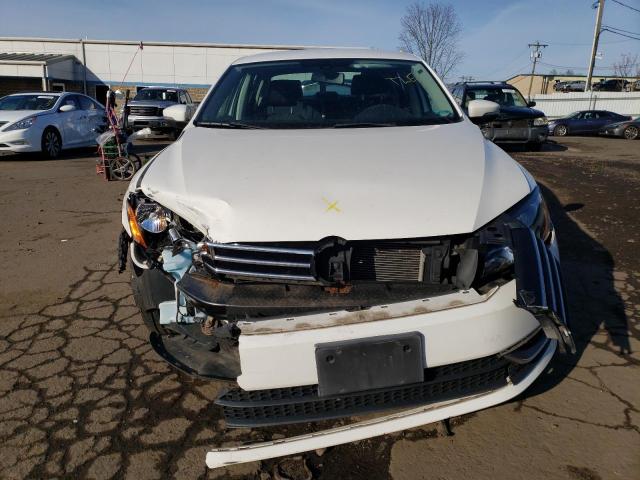 Photo 5 from auction – 2013 VOLKSWAGEN PASSAT S with VIN 1VWAP7A34DC130074
