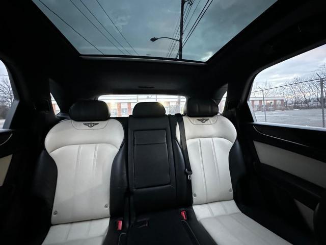 Photo 6 from auction – 2019 BENTLEY BENTAYGA with VIN SJAAM2ZV4KC024193