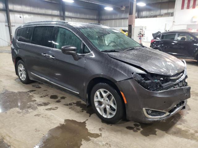 Photo 4 from auction – 2017 CHRYSLER PACIFICA T with VIN 2C4RC1EG9HR628182