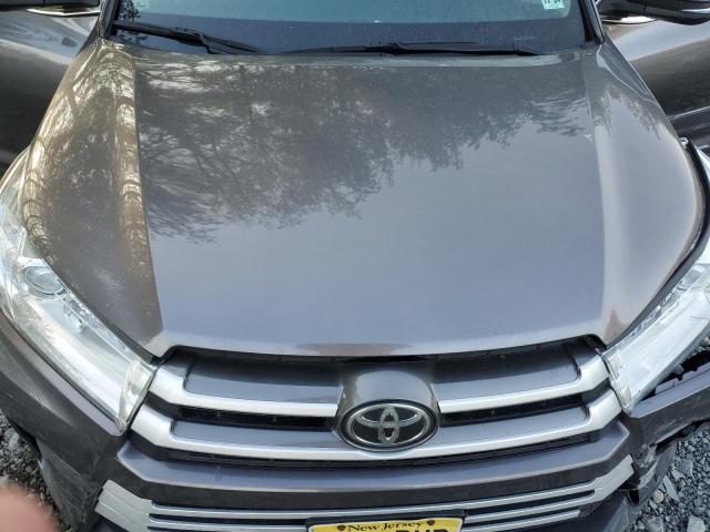Photo 12 from auction – 2019 TOYOTA HIGHLANDER with VIN 5TDBZRFHXKS739618