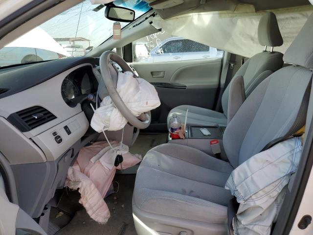 Photo 7 from auction – 2014 TOYOTA SIENNA LE with VIN 5TDKK3DC8ES468698