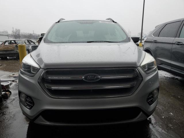 Photo 5 from auction – 2017 FORD ESCAPE SE with VIN 1FMCU9GD9HUE56058