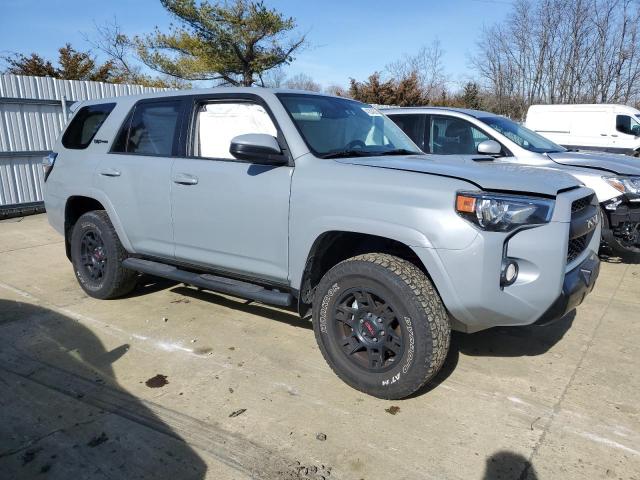 Photo 4 from auction – 2017 TOYOTA 4RUNNER SR with VIN JTEBU5JR6H5407578