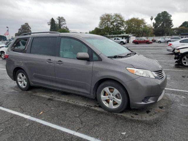 Photo 4 from auction – 2016 TOYOTA SIENNA LE with VIN 5TDKK3DC4GS697592